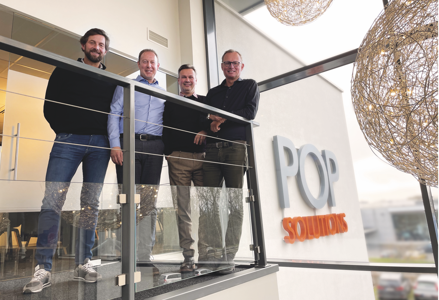 POP Solutions reikt naar sterren met een meerderheidsparticipatie in Kozmoz 